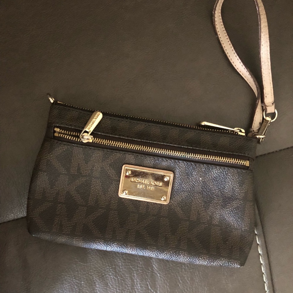 Michael Kors Wristlet